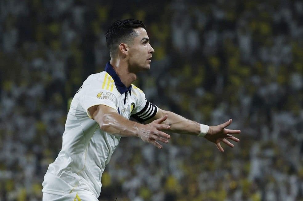 CR7 scores twice, cries, and Al-Nassr wins the Saudi title with a crushing victory.